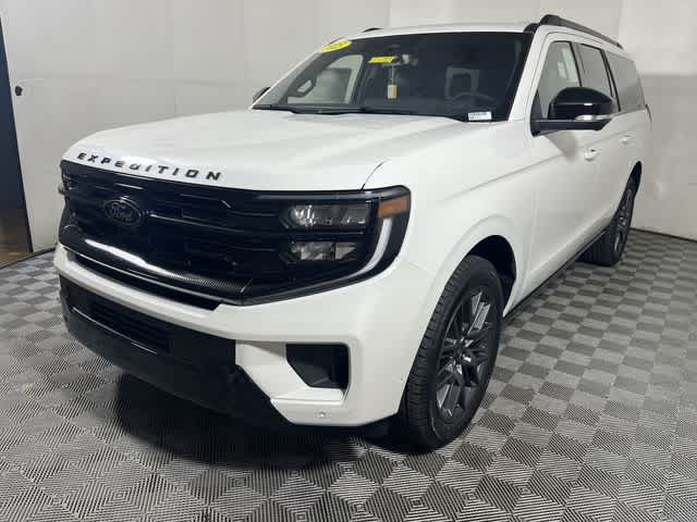 2025 Ford Expedition MAX Platinum photo 2