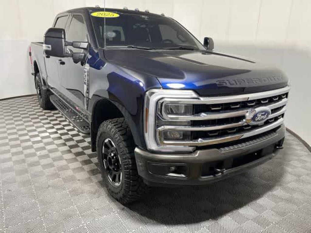 Used 2025 Ford Super Duty F-350 SRW Pickup King Ranch 4WD Crew Cab 6.75 Box Truck Crew Cab