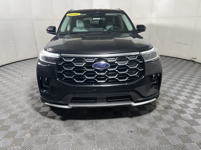 2026 Ford Explorer Platinum photo 2