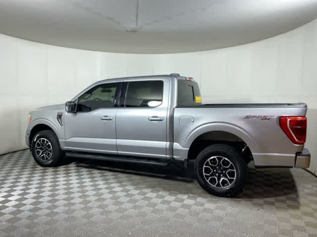 Used 2022 Ford F-150 XLT 4WD Supercrew 5.5 Box Truck SuperCrew Cab