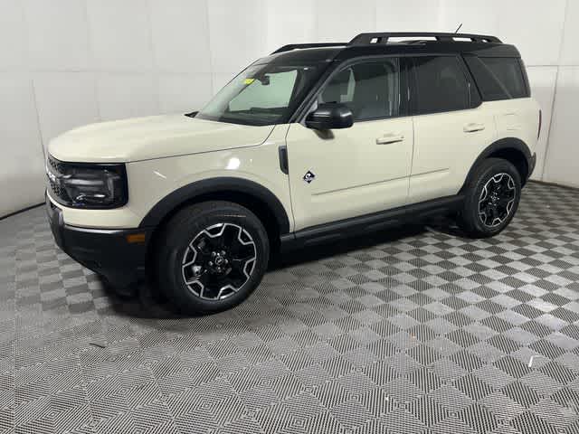 2025 Ford Bronco Sport Outer Banks photo 3