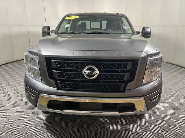 2021 Nissan Titan SV Crew Cab photo 3