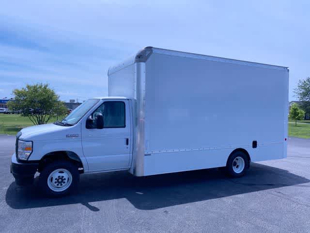 2025 Ford E-450 photo 4