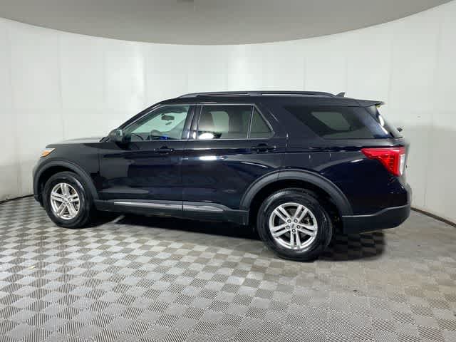 2023 Ford Explorer XLT photo 2
