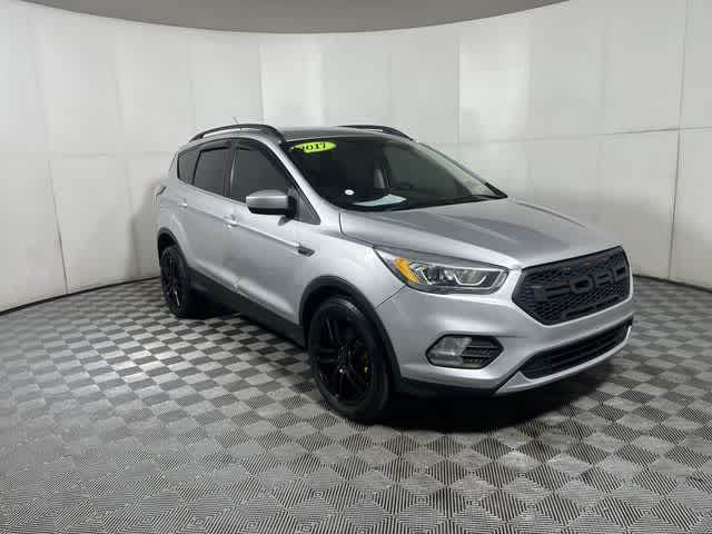 Used 2017 Ford Escape SE with VIN 1FMCU9G94HUB47934 for sale in Franklin, IN