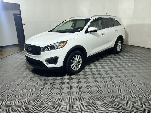 2017 Kia Sorento LX photo 2