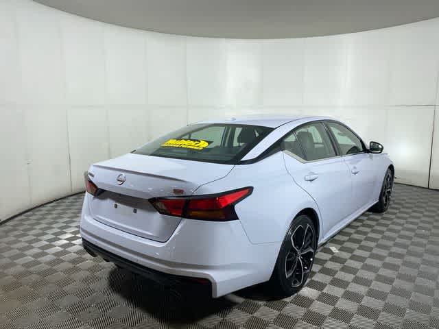 2024 Nissan Altima 2.5 SR photo 2