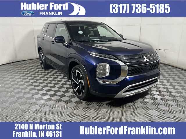 2024 Mitsubishi Outlander SE's photo