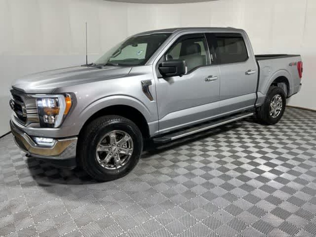 Used 2022 Ford F-150 XLT 4WD Supercrew 5.5 Box Truck SuperCrew Cab