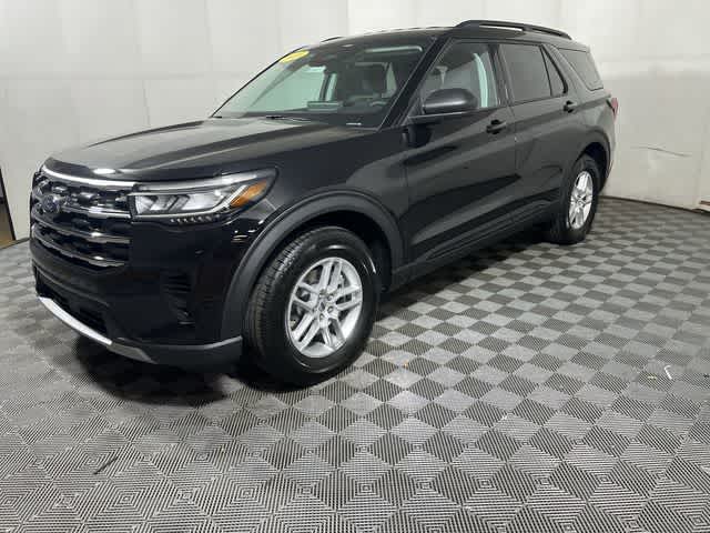 2026 Ford Explorer photo 3