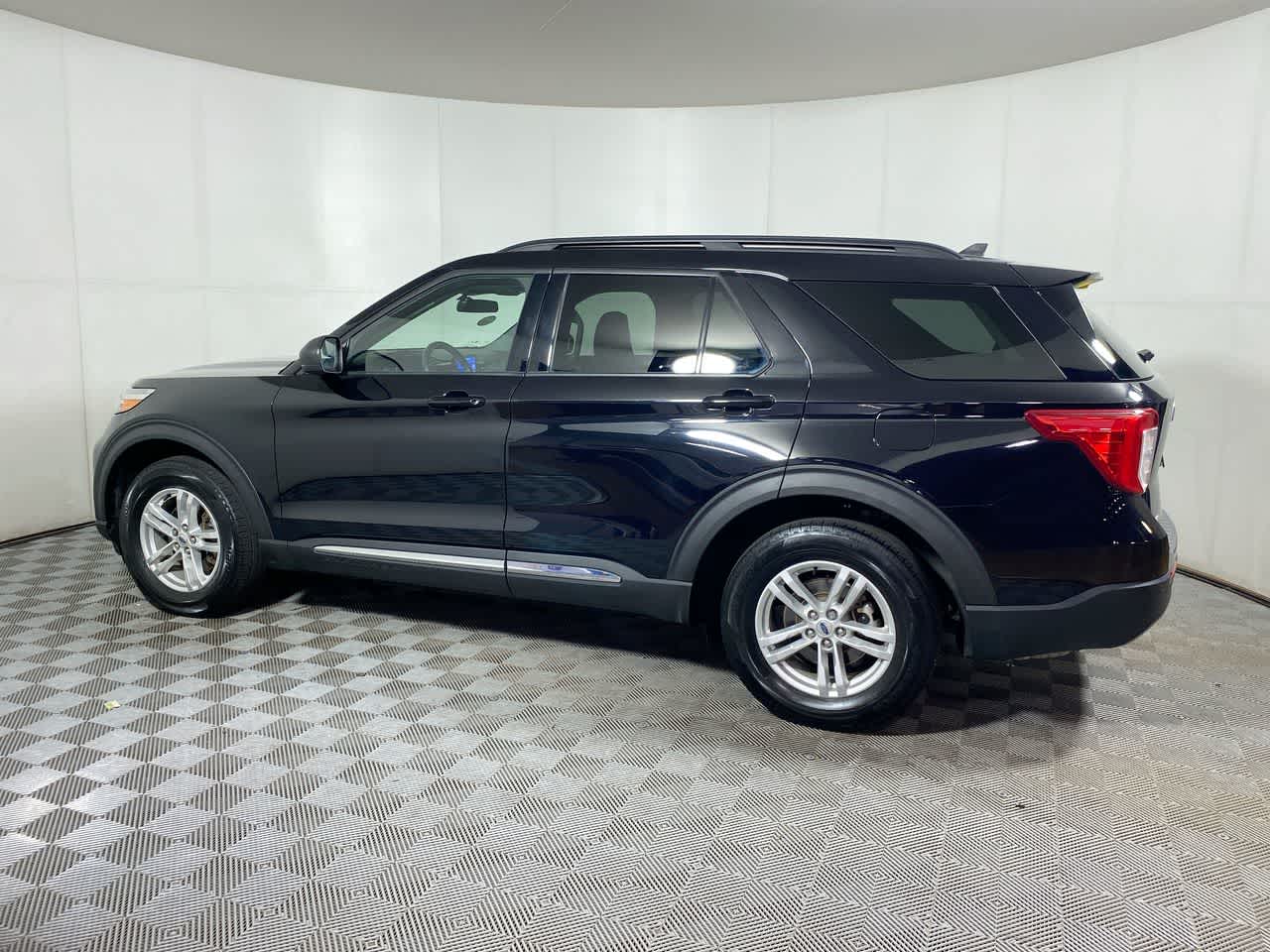 2022 Ford Explorer XLT photo 3