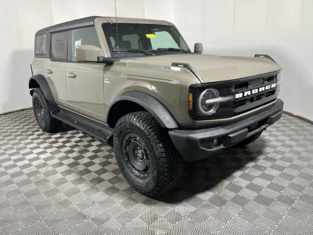 New 2025 Ford Bronco Outer Banks SUV