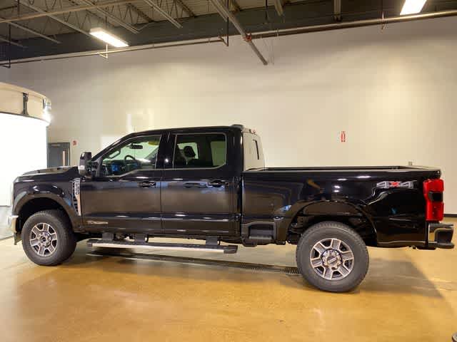 2026 Ford F-350 Lariat photo 4