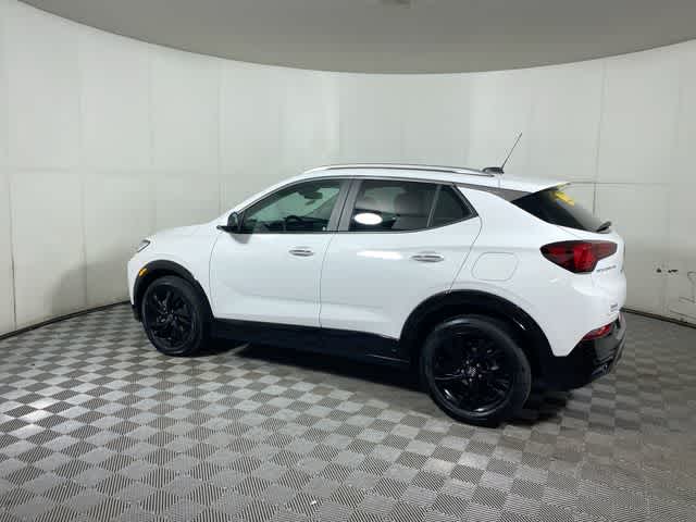 2024 Buick Encore GX Sport Touring photo 3