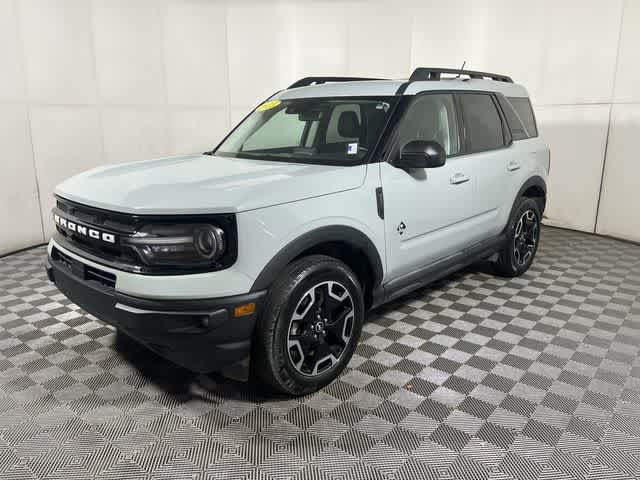 2023 Ford Bronco Sport Outer Banks photo 2
