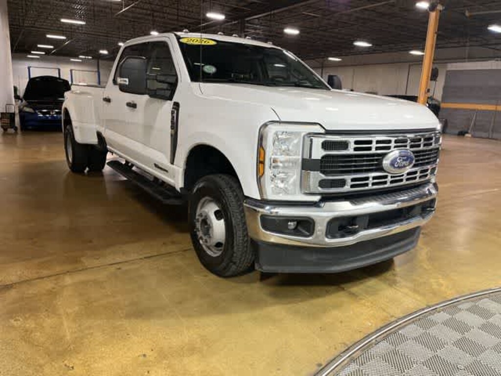 Used 2026 Ford Super Duty F-350 DRW Pickup XLT 4WD Crew Cab 8 Box Truck Crew Cab