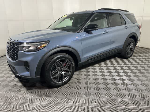 2026 Ford Explorer ST-Line photo 3