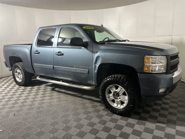 2008 Chevrolet Silverado 1500 photo 2