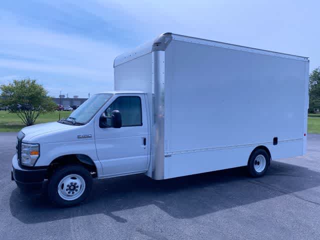 2025 Ford E-450 photo 4