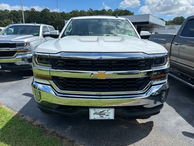2016 Chevrolet Silverado 1500 LT photo 2