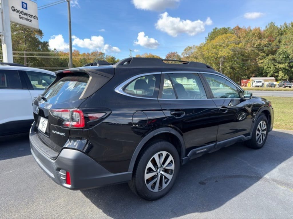 Used 2022 Subaru Outback 2.5i SUV