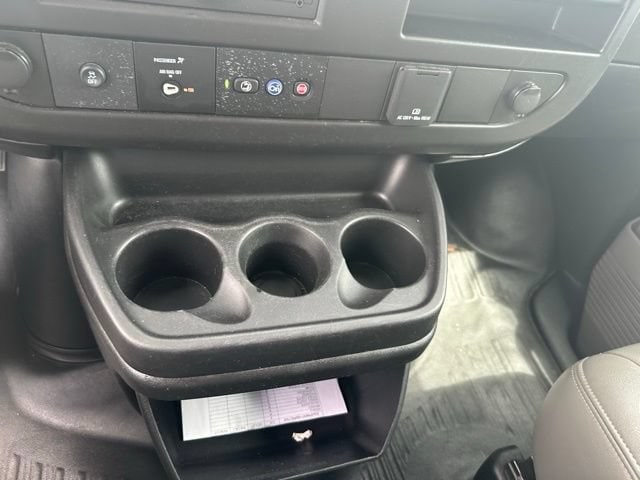 2022 Chevrolet Express Cargo Work Van - Photo 23