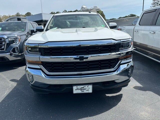 Used 2018 Chevrolet Silverado 1500 LT with VIN 3GCUKREC6JG290440 for sale in Gloucester, VA