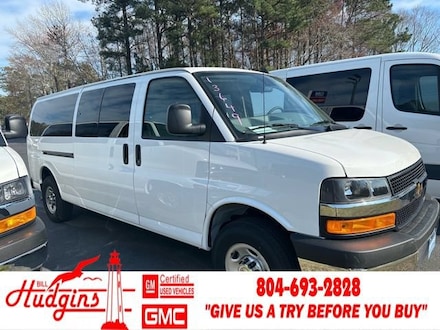 2024 Chevrolet Express Passenger 3500 1LT Van