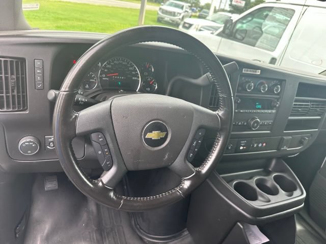 2022 Chevrolet Express Cargo Work Van - Photo 17