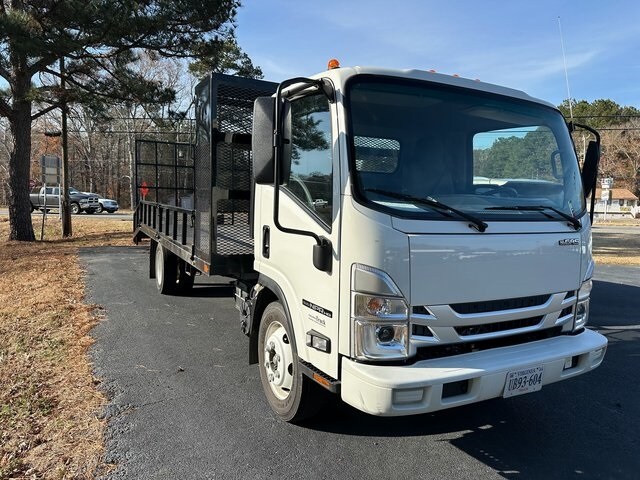 2024 Isuzu NPR photo 2
