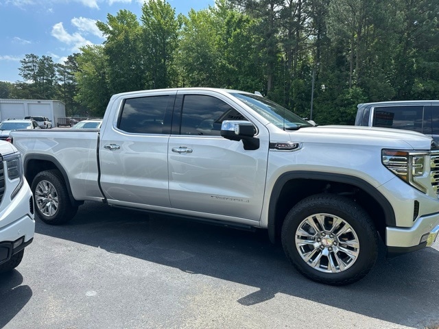 Used 2022 GMC Sierra 1500 Denali Denali with VIN 3GTUUGEL1NG527372 for sale in Gloucester, VA