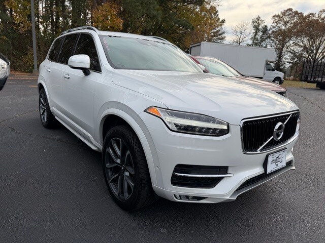 2018 Volvo XC90 T5 Momentum photo 3