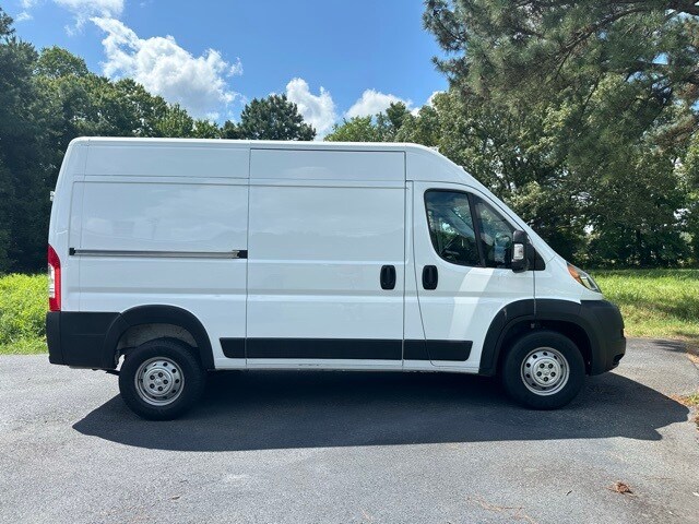 2022 Ram ProMaster 1500 Base Cargo Van photo 4