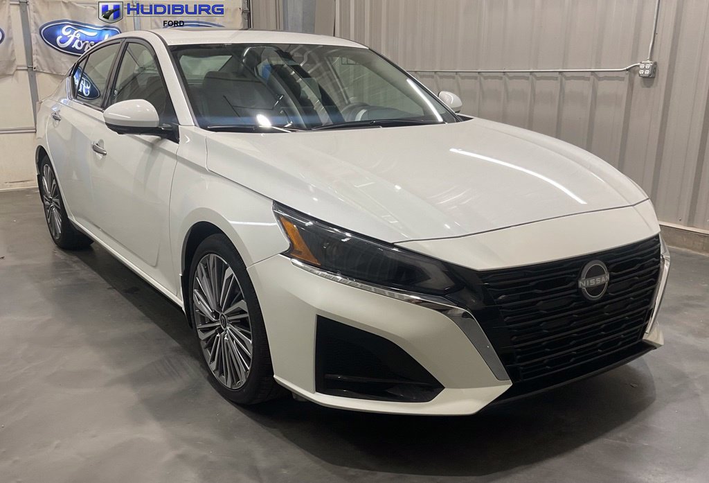 2025 Nissan Altima SL