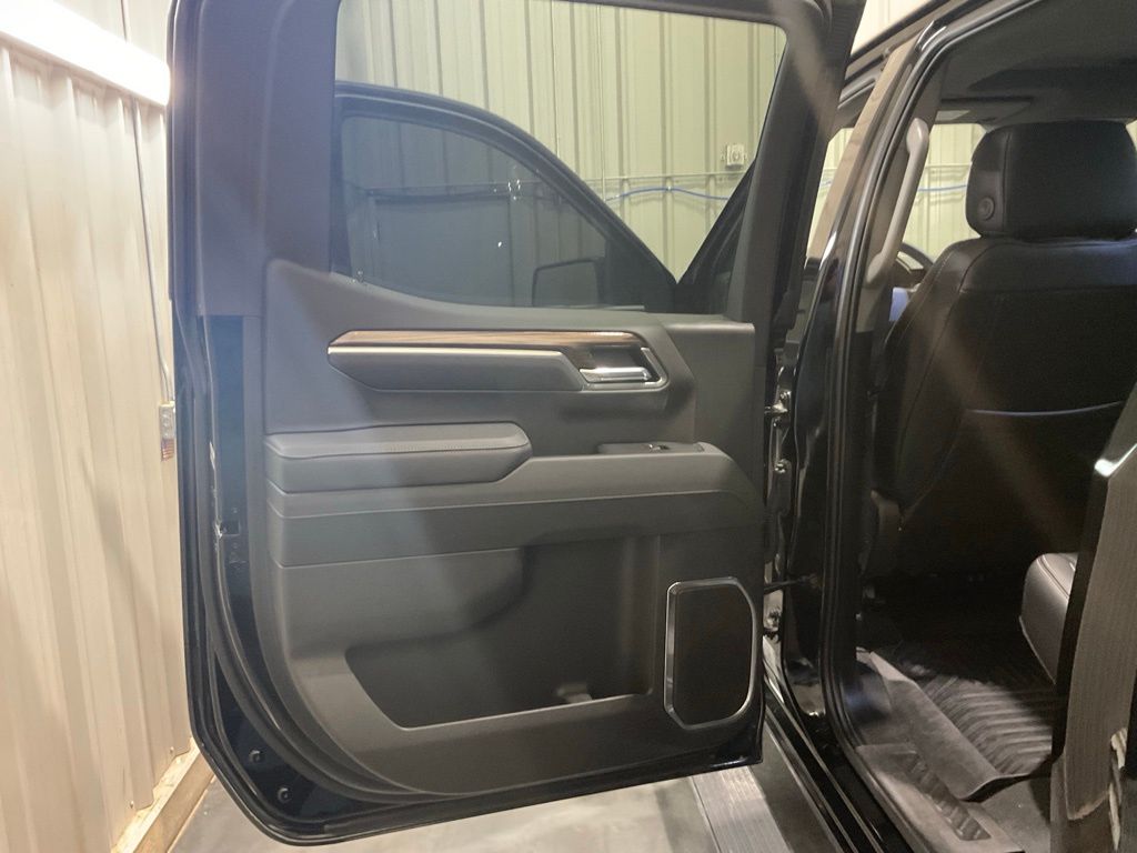 2025 Chevrolet Silverado 1500 RST - Photo 10