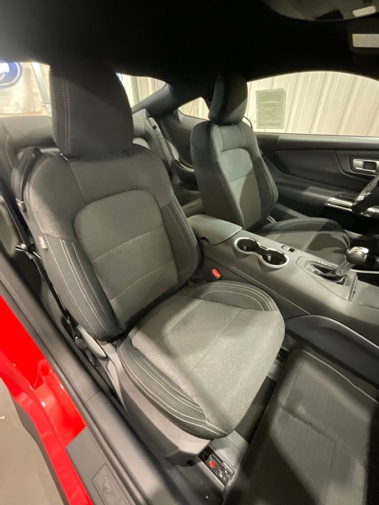 2026 Ford Mustang EcoBoost Fastback - Photo 12