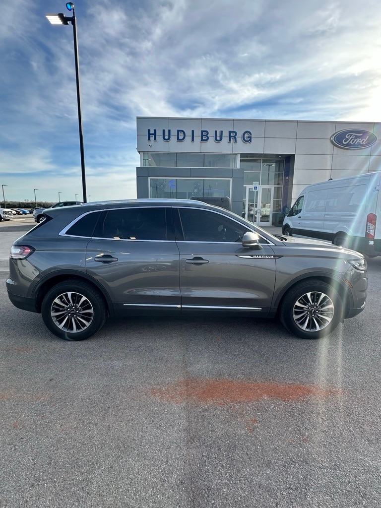 2022 Lincoln Nautilus Reserve's photo