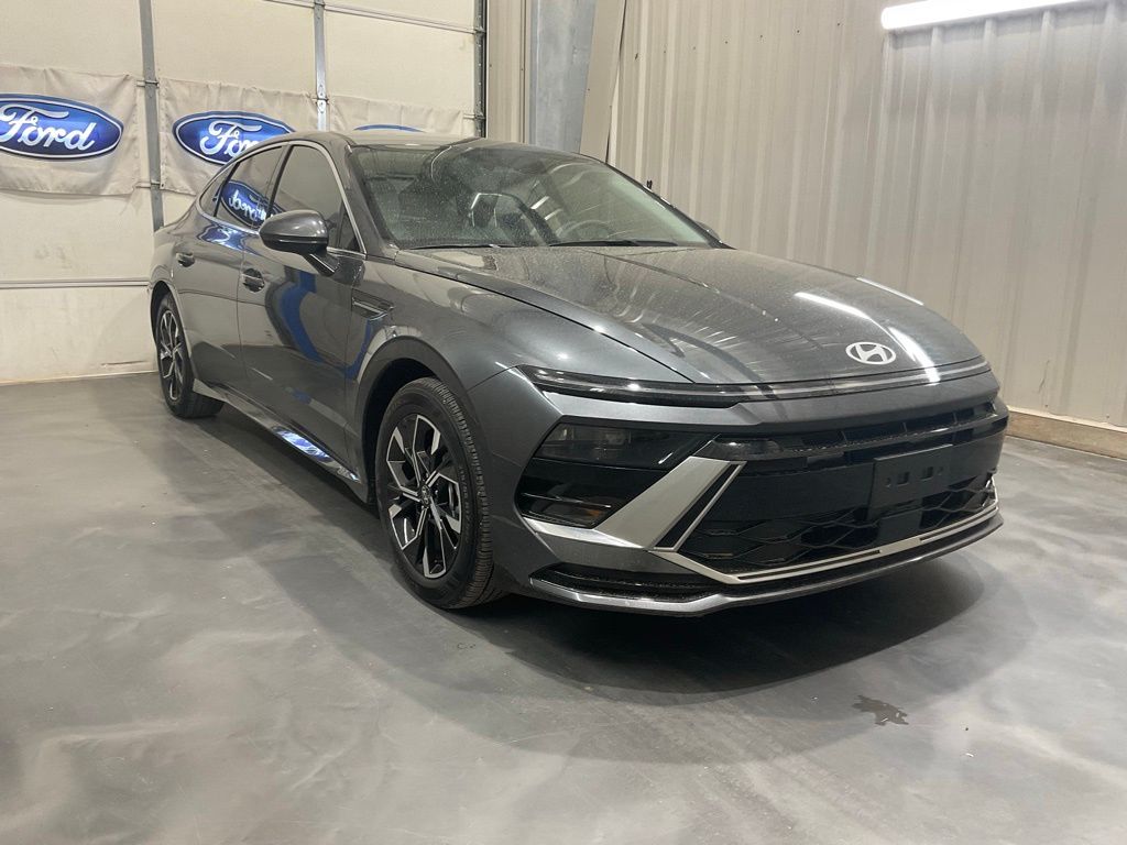 2025 Hyundai Sonata SEL's photo