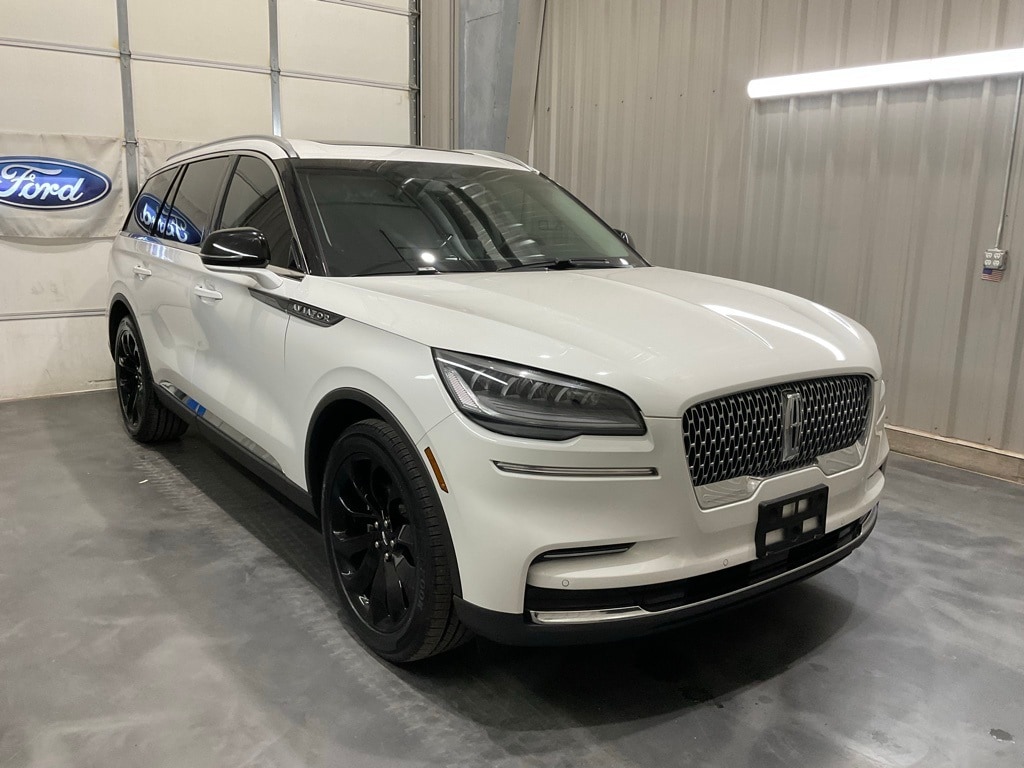 2023 Lincoln Aviator Base's photo