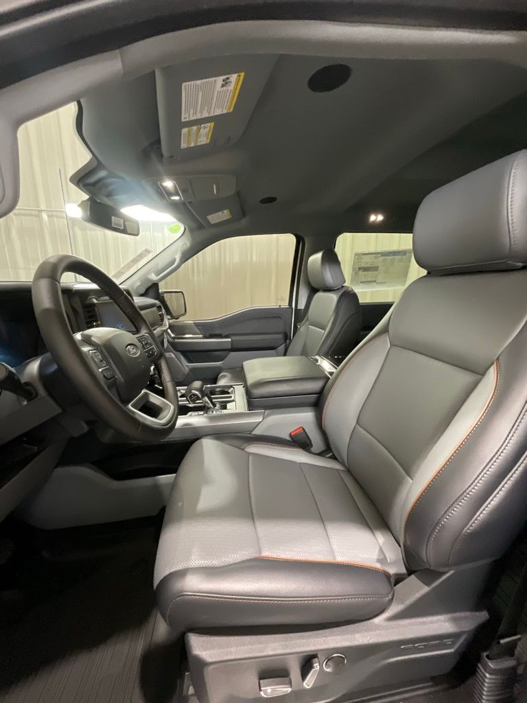 2025 Ford F-150 Lariat - Photo 9
