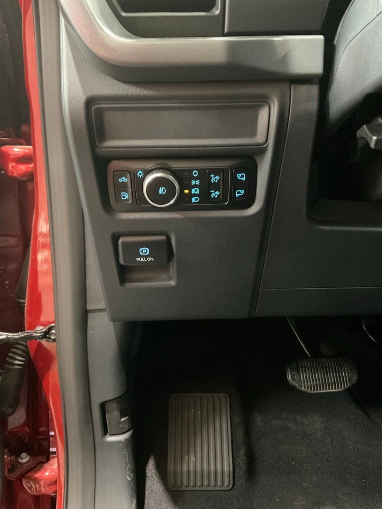 2025 Ford F-150 XLT - Photo 8
