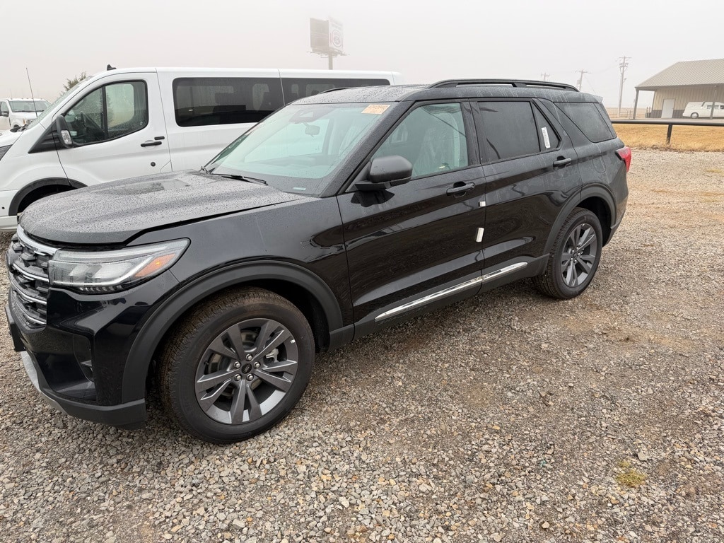 2025 Ford Explorer Active's photo