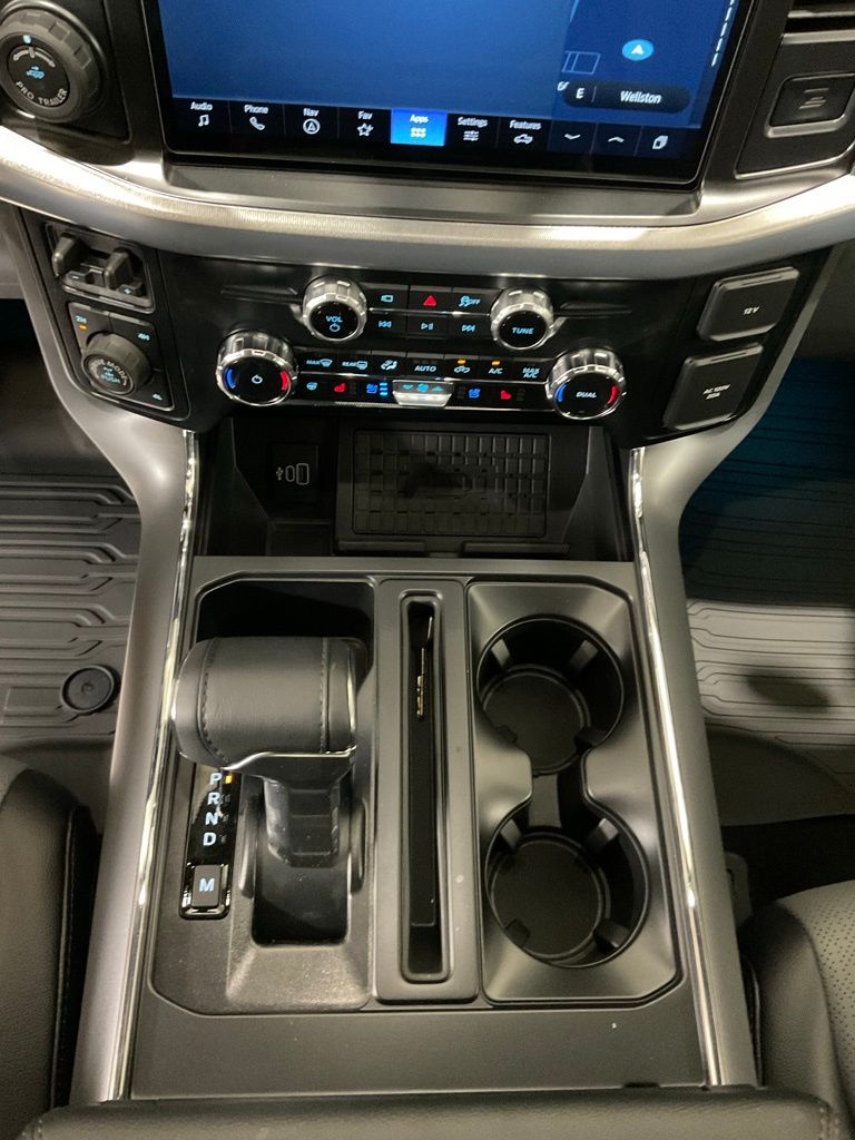 2025 Ford F-150 Lariat - Photo 19