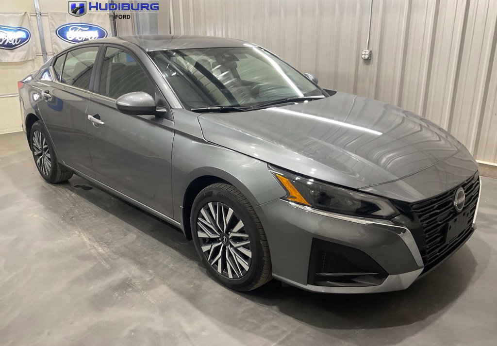 2024 Nissan Altima SV