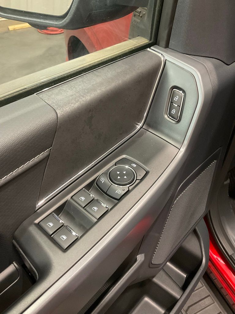 2025 Ford F-150 XLT - Photo 7