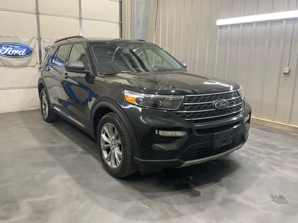 2022 Ford Explorer XLT RWD's photo