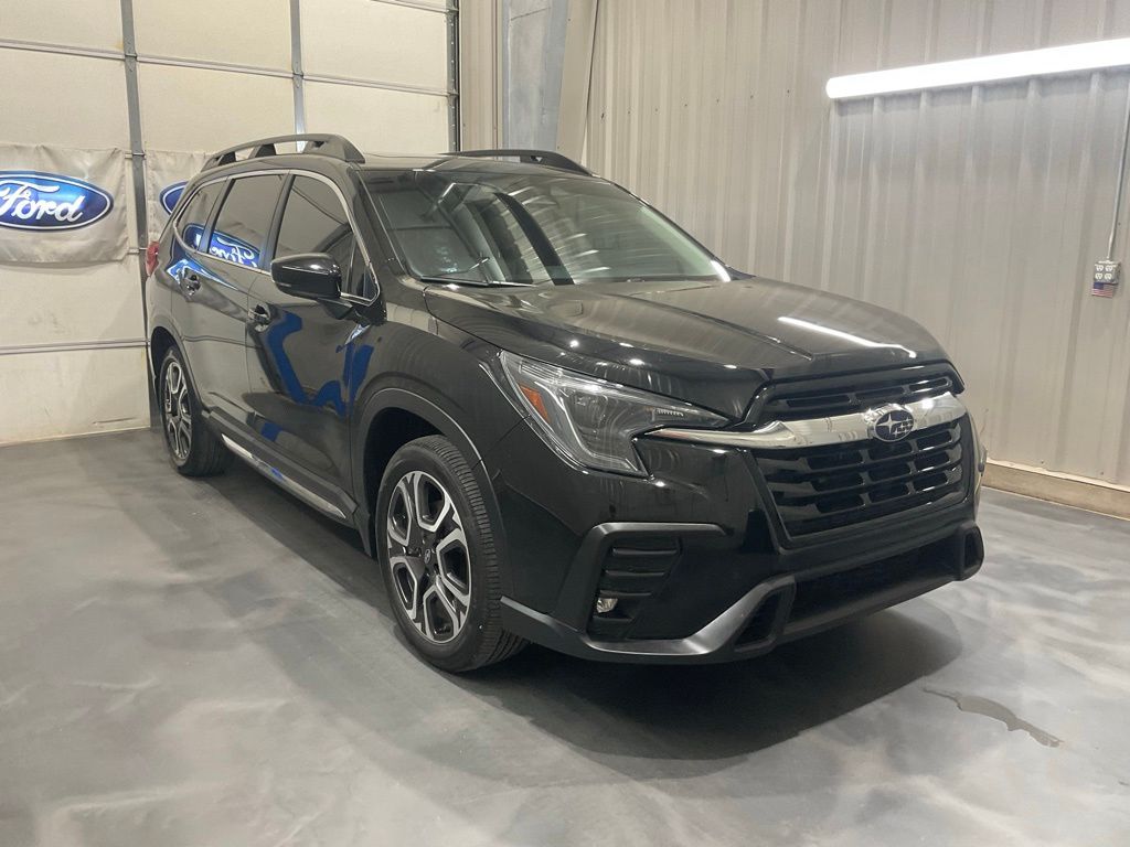 2024 Subaru Ascent Limited 7 Passenger's photo