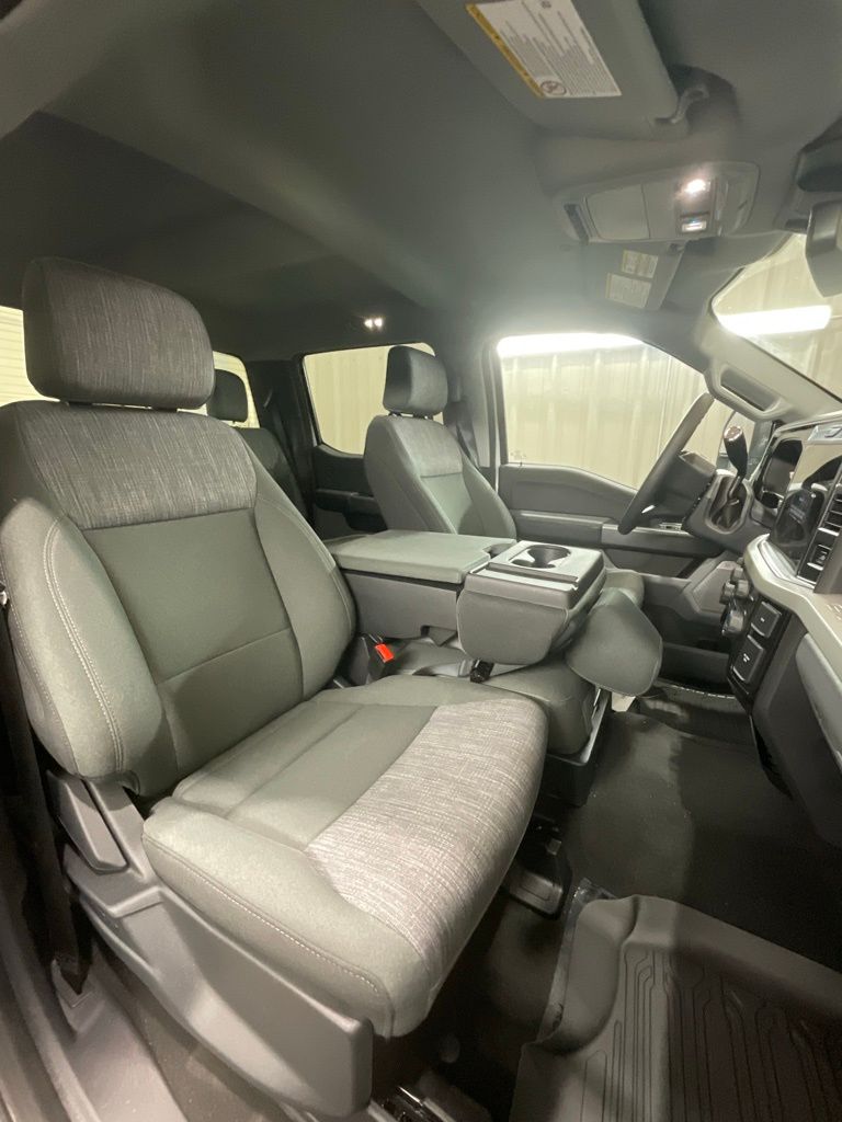 2026 Ford F-350 Super Duty XLT - Photo 13