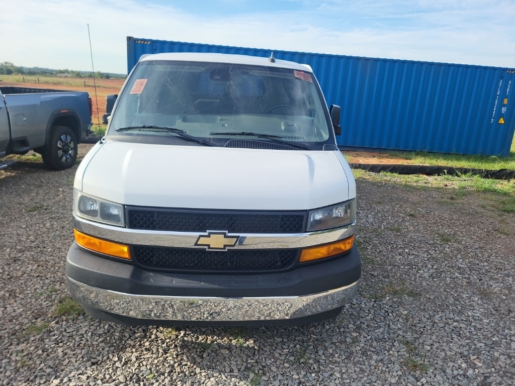 Used 2020 Chevrolet Express Passenger LT with VIN 1GAZGPFGXL1210354 for sale in Wellston, OK