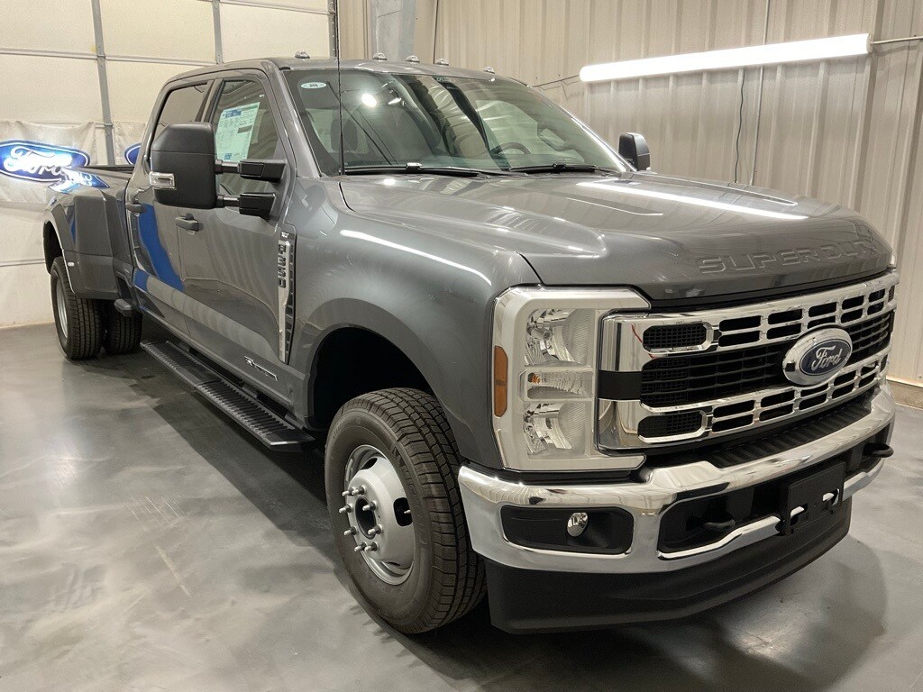 New 2026 Ford F-350SD XLT DRW Truck